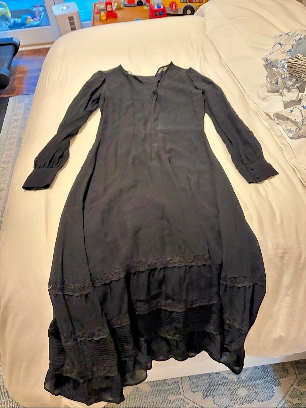 Reformation Midi Dress in Black Size 6